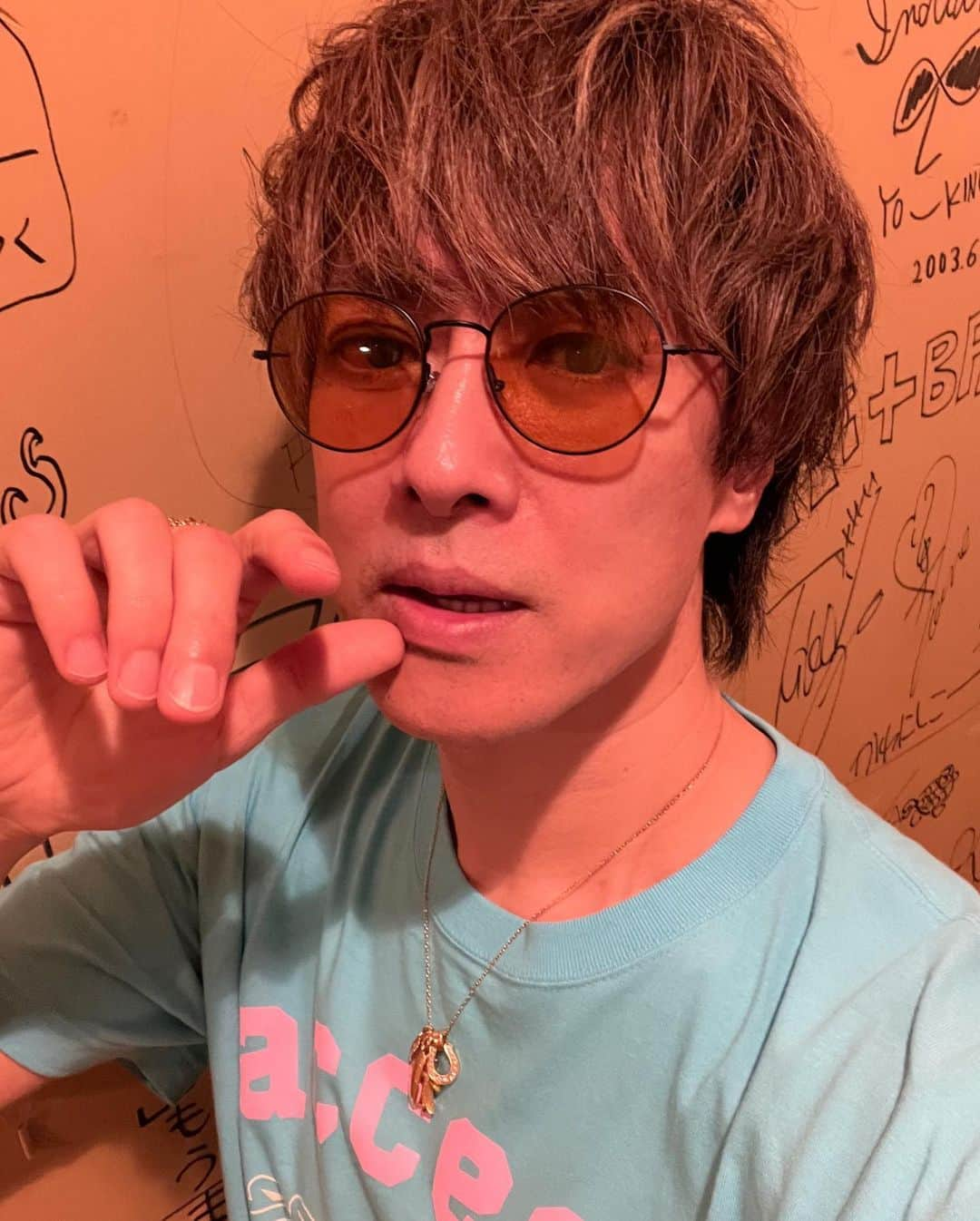 貴水博之さんのインスタグラム写真 - (貴水博之Instagram)「サンキュー新潟😉🎉🎉🎉‼️‼️‼️みんなの声が聞けて最高でしたッ🎉🎉みんな応援ありがとうッ🎉🎉楽しんでくれましたか😉⁉️次は名古屋2daysで逢いましょうッ🎉🎉イーーー〜ーーーエイッ😉🎉🎉🎉‼️‼️‼️  #貴水博之 #エレナイ新潟 #access #も #うんめな #この木なんの木 #日立 #寿司 #も #うんめな #みんな #最高 #ピョンピョンイエイ  https://www.access-web.jp/live.php」5月6日 21時43分 - takamihiroyuki_hiroyukitakami