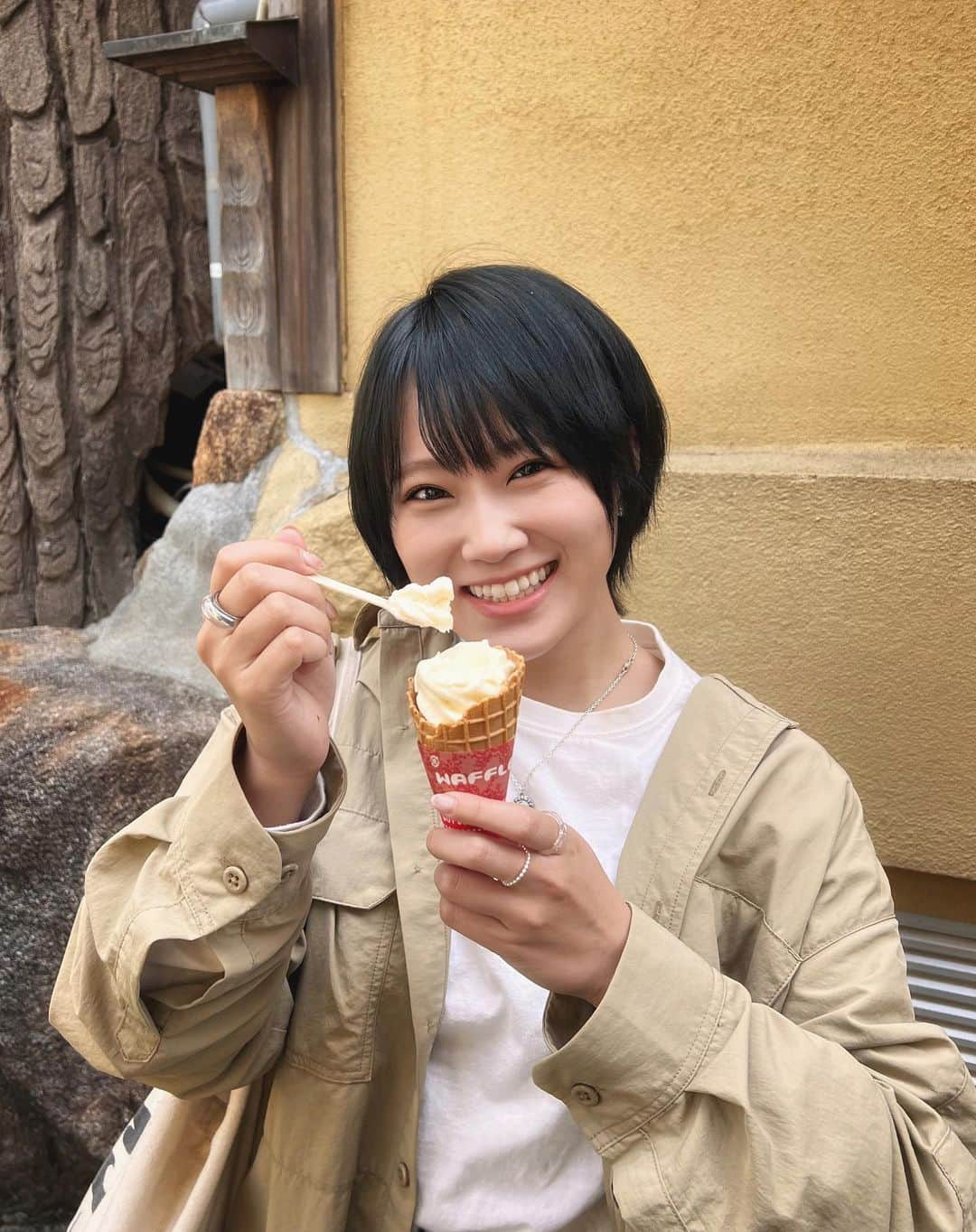 城恵理子さんのインスタグラム写真 - (城恵理子Instagram)「. 髪の毛にゴミついてるね😗 .」5月6日 21時47分 - eriko_jo1127