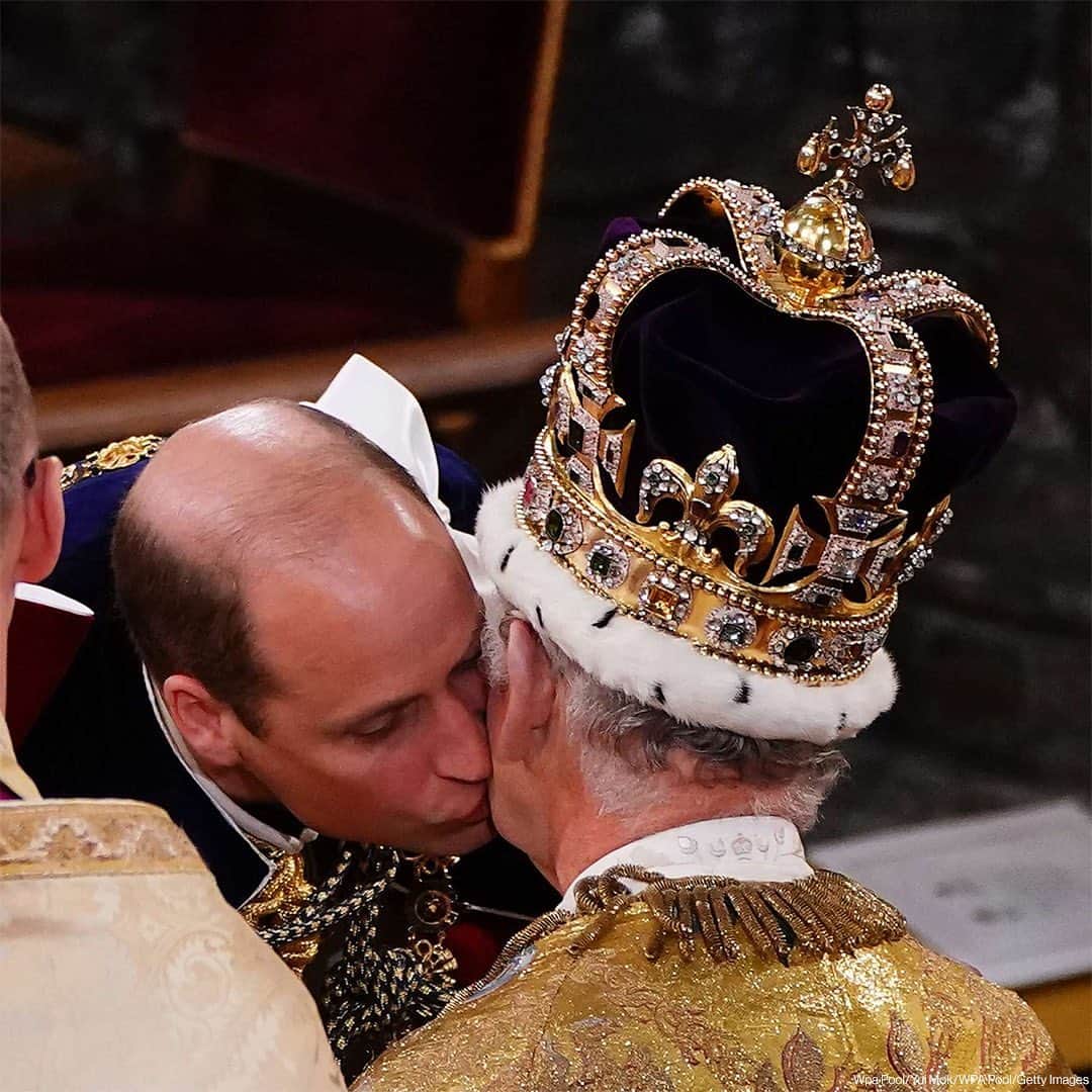 ABC Newsさんのインスタグラム写真 - (ABC NewsInstagram)「King Charles III and Queen Camilla are crowned during the coronation service at Westminster Abbey. #news #coronation #kingcharlesiii #monarchy」5月6日 21時51分 - abcnews