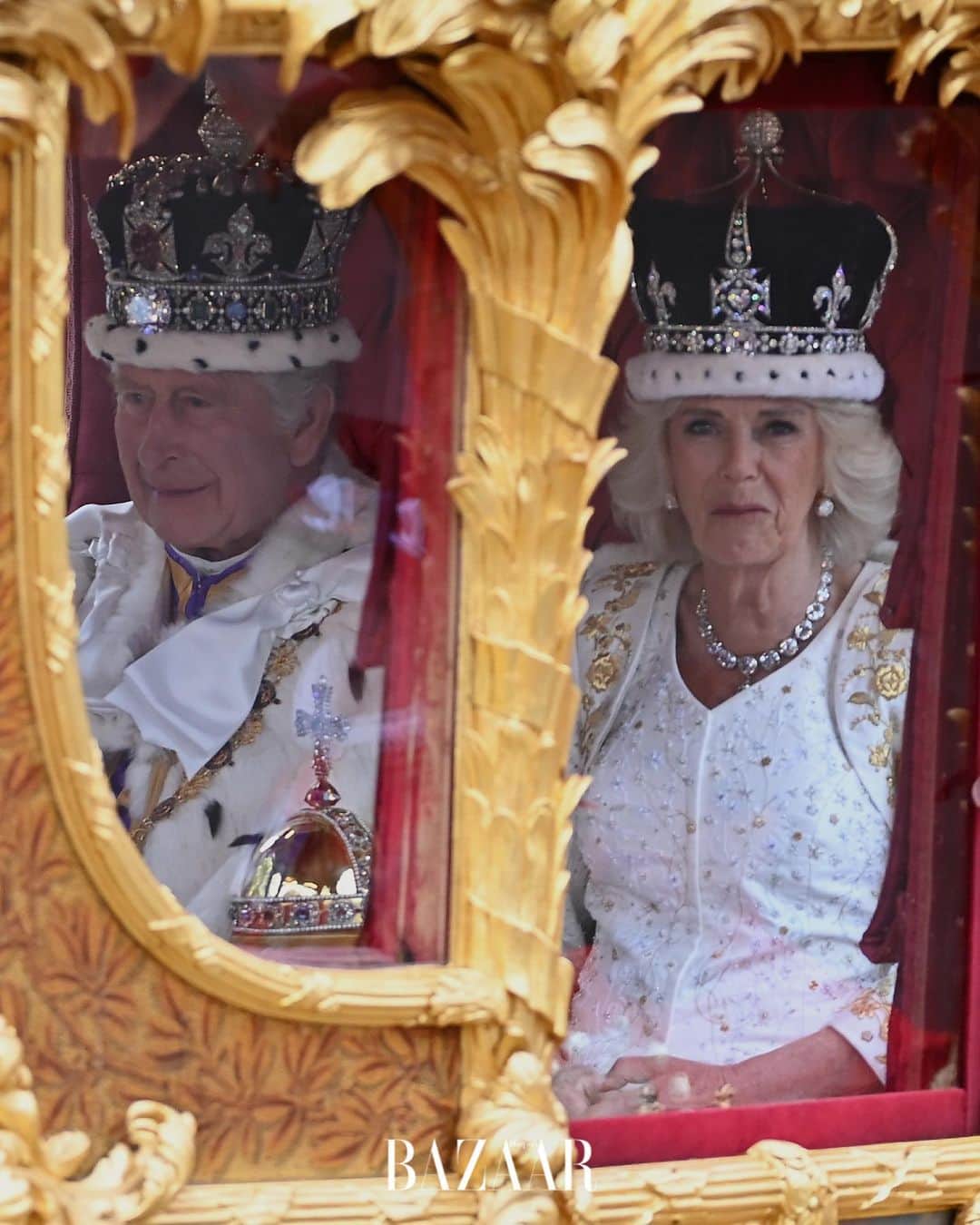 Harper's BAZAAR Japanさんのインスタグラム写真 - (Harper's BAZAAR JapanInstagram)「秋篠宮ご夫妻の姿も。  現地時間2023年5月6日、イギリスのウェストミンスター寺院で国王チャールズ3世とカミラ王妃の戴冠式が開催。  70年ぶりとなるこの歴史的なイベントには、日本から秋篠宮ご夫妻も出席した。  1️⃣ キャサリン妃 2️⃣ チャールズ国王＆カミラ王妃 3️⃣ ウィリアム皇太子&キャサリン妃 4️⃣ ルイ王子＆シャーロット王女 5️⃣ ジョージ王子 6️⃣ ヘンリー王子  7️⃣ アン王女  8️⃣ ベアトリス王女 9️⃣ ヘレン・テイラー 🔟 秋篠宮ご夫妻  PHOTO : Getty Images  #coronation #coronationday #kingcharles #queencamilla #catherine #princessofwales #ロイヤル #英国王室 #王室 #royal #england #キャサリン妃 #シャーロット王女 #ジョージ王子 #ルイ王子 #秋篠宮ご夫妻 #戴冠式」5月6日 21時58分 - harpersbazaarjapan