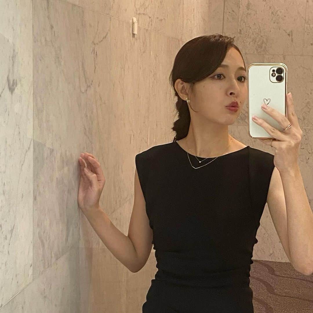 阿部智帆のインスタグラム：「🖤🎩♠️  最近の写真をパパパ💋  #party #司会 #⚾︎ #😳😬」
