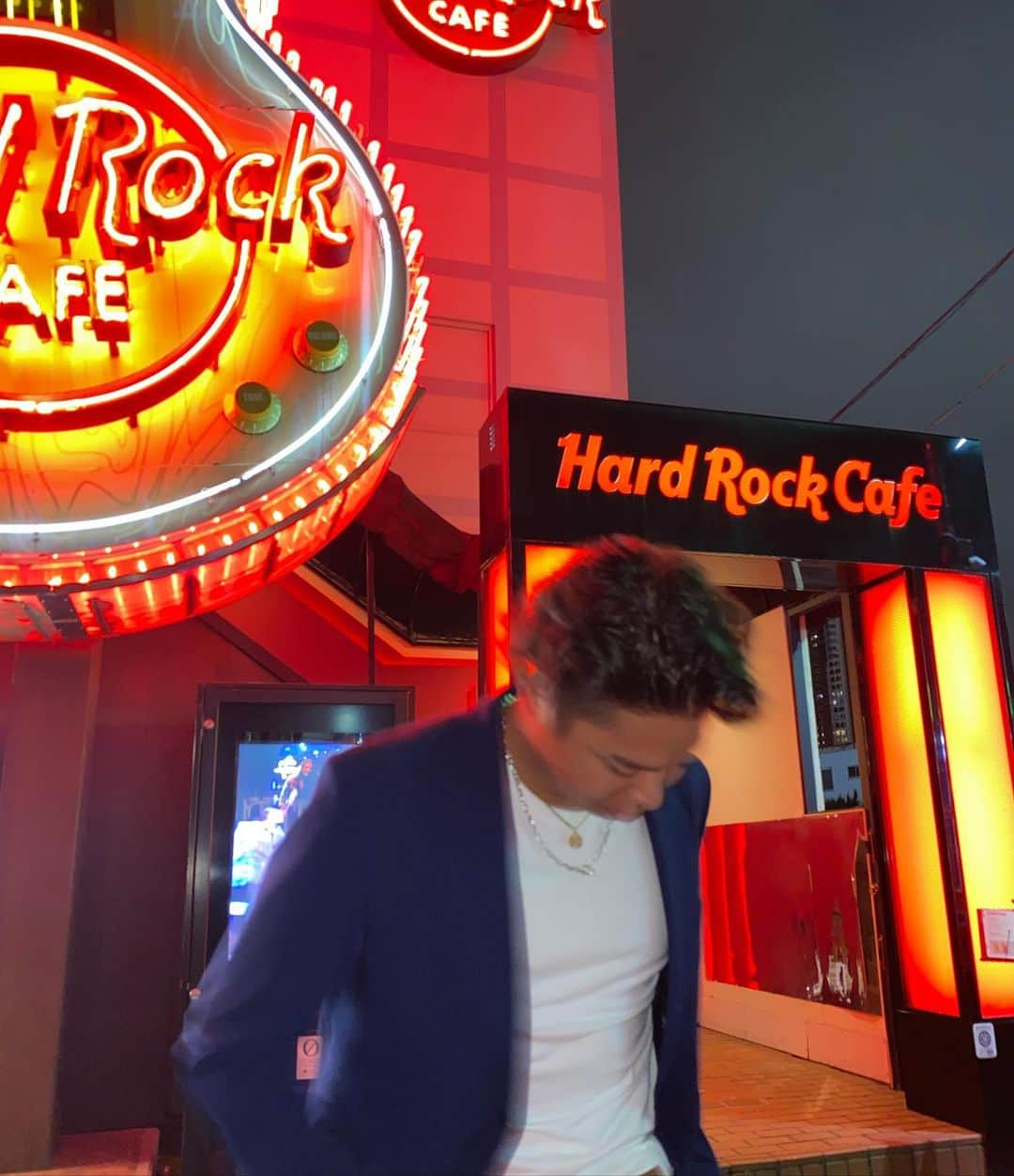 マックさんのインスタグラム写真 - (マックInstagram)「ドレスコードでhard rock cafeと Billboardに行った日🍔❤️‍🔥🥴 . . . . . . #最後の写真 #ご飯ですよ過ぎた #また #ドレスコード #して #どっか行きたい #何枚目が好き #教えて #まあ #教えなくてもいいけど #マック #オデ服コーデ #とりあえずyeah!!」5月6日 22時14分 - john_mac2