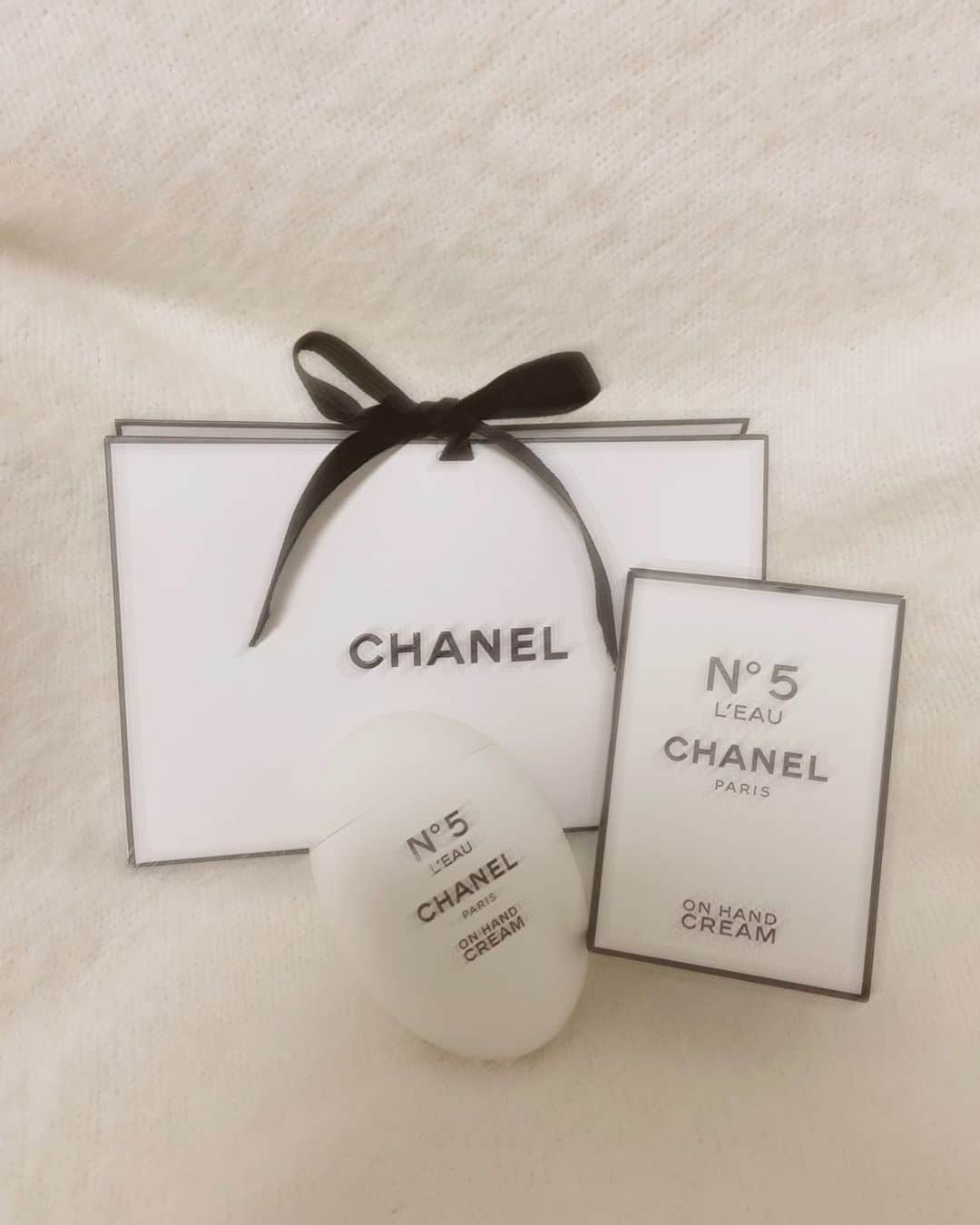 深野ひなのインスタグラム：「#chanel #ハンドクリーム」