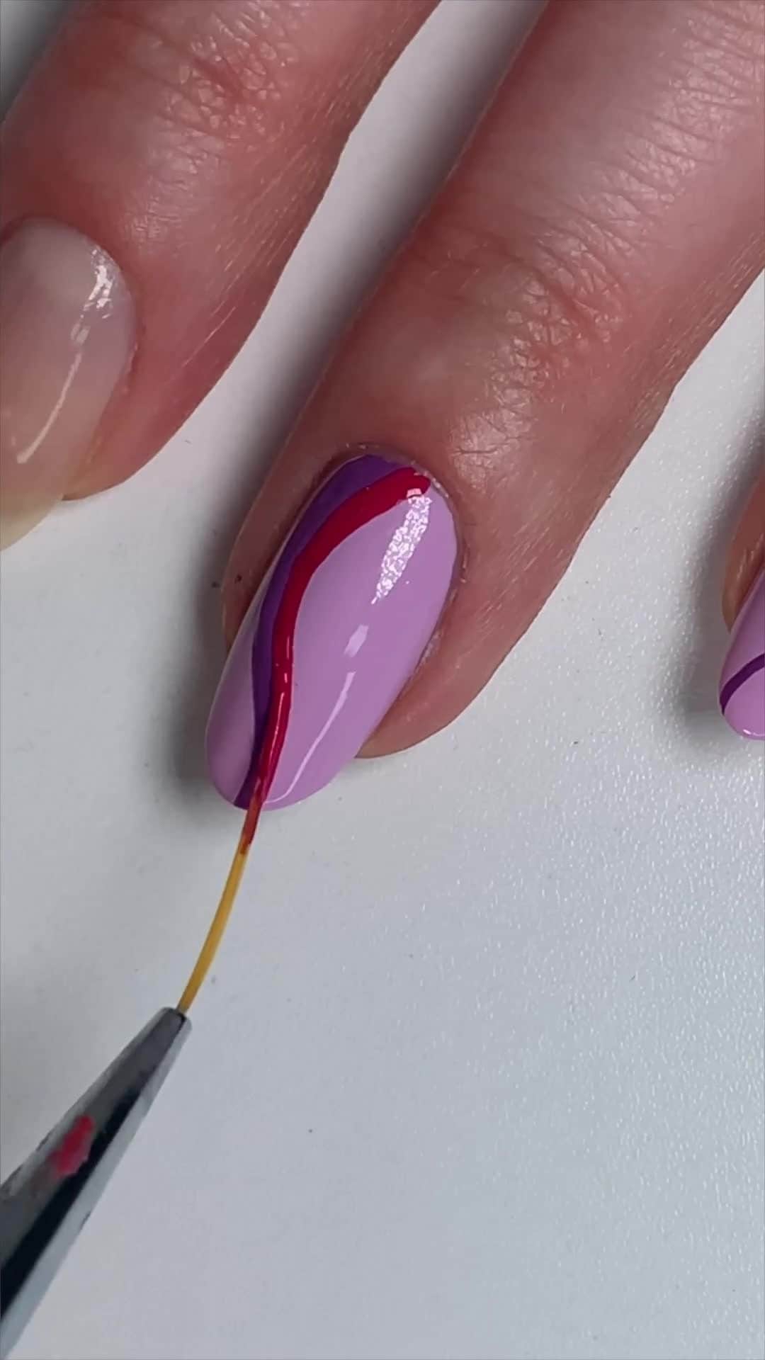 ipsyのインスタグラム：「Appointment? Booked! Nail art? Selected! Now it’s time to decide on your nail shape. Tap the link in bio for the ultimate guide. 💅 #IPSY @sammismanis」