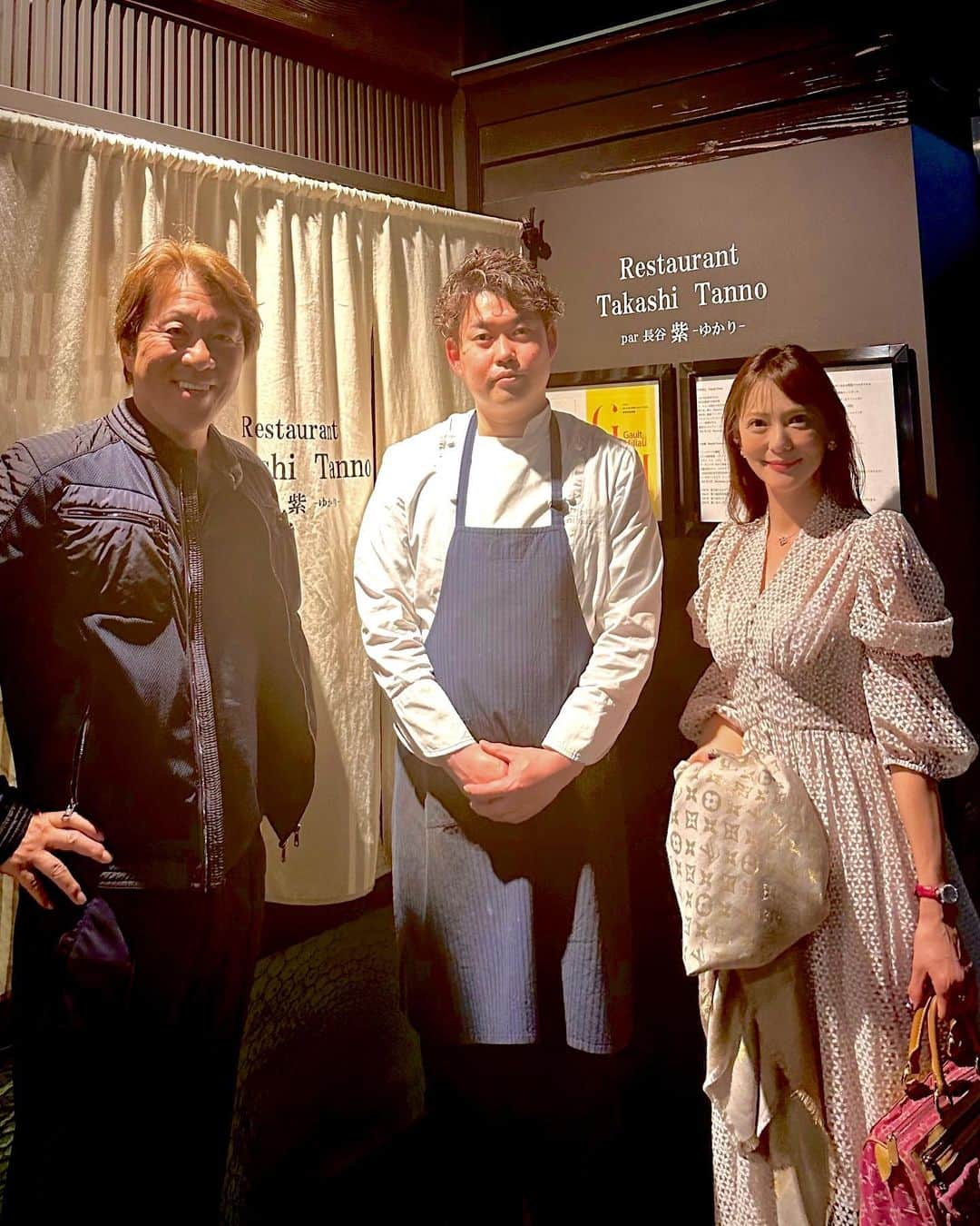 箕輪玖美さんのインスタグラム写真 - (箕輪玖美Instagram)「Restaurant Takashi Tanno par 長谷 紫～ゆかり～🍽️ @takashitann  ・ ・ 鎌倉のお気に入りフレンチ🥂 何度もリピートしていますが、サラダのお皿以外は同じものが出た事が無い✨ 毎回驚きと感動があるから通ってしまう😉💕 ・ ・ 主人のサプライズバースデーをお祝いしてくださる心遣いも嬉しい😊✨ ・ ・ 今回も全皿美味しゅうございました🥰 次回は夏に訪問予定✨  #restauranttakashitanno #鎌倉フレンチ #鎌倉グルメ #鎌倉ディナー #長谷グルメ #french #kamakura #dinner #美味しいもの好きな人と繋がりたい #食いしん坊 #ワイン好きな人と繋がりたい #instagourmet #グルメ女子 #箕輪玖美」5月7日 8時10分 - kumi.111