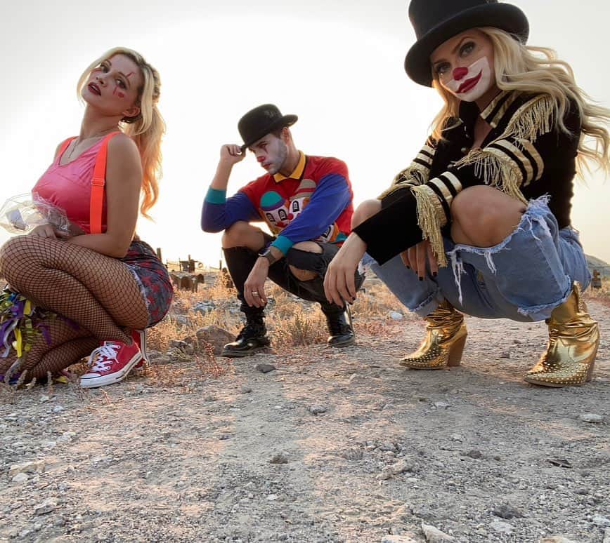 ホリー・マディソンのインスタグラム：「Happy birthday to my ride or die sports mom of the year @angelporrino」