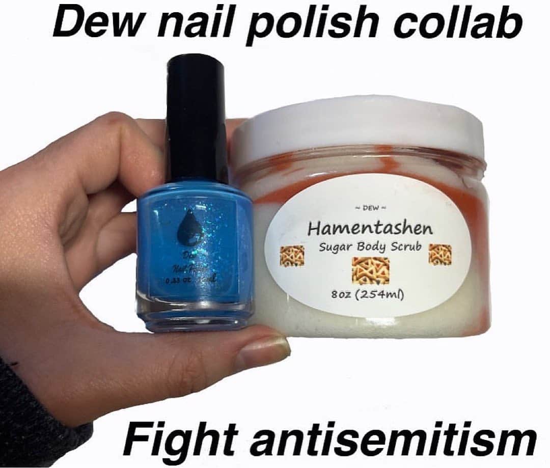 Nail Designsのインスタグラム：「Credit • glitter__polish  . Holo, everyone! I am so excited to announce that I will be releasing a collaboration polish and sugar scrub for charity with @dewnailpolish. Please read the text below for my story, and more details on the products.   40 percent of the proceeds of this beautiful polish will be donated to the ADL, which fights antisemitism and extremism through monitoring and responding to hate. They speak out, advocate for policy, produce data, support communities, and collaborate with regional experts to provide education about the dangers of anti semitism. With this polish, we would be able to spread awareness and donate to a great cause.   I am sure you heard about the recent rise in antisemitism from all corners of the world. I am Jewish and I grew up in a pretty tolerant and diverse town. Even with all that considered, I have still faced antisemitism on many different occasions, from classmates blatantly dismissing my holidays and culture, to outright discrimination.   Our community suffers injustice daily, with some even facing threats on their way to carry out basic tasks. I want to take a stand with pride, and hopefully make a difference.   I would really appreciate it if you all would grab a bottle or two to support this important cause, and help me fight back against antisemitism. This will be available for purchase THIS MONDAY! And is available for preorder right now!」