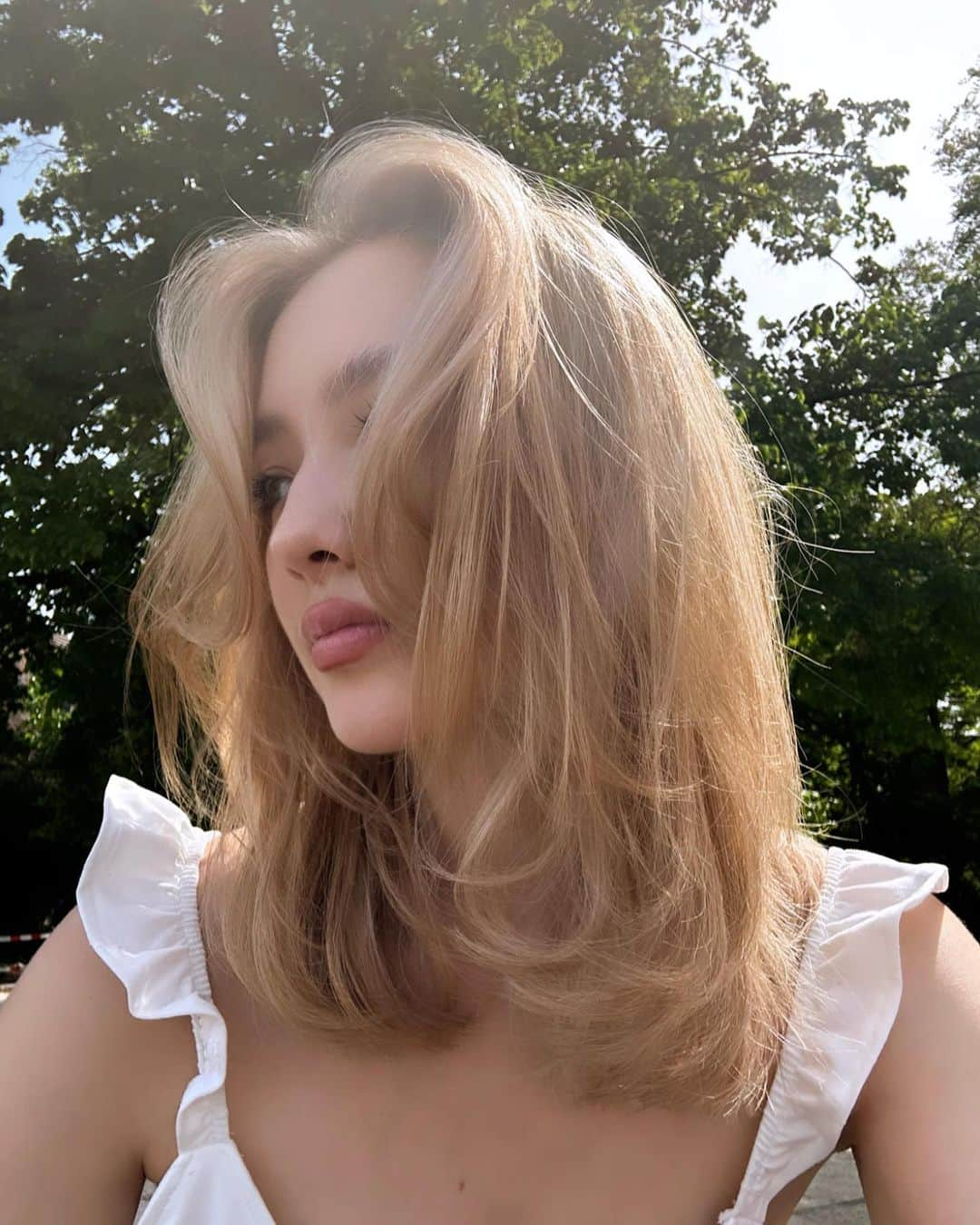 サクラ・キルシュさんのインスタグラム写真 - (サクラ・キルシュInstagram)「sunny day in basel with my new hairrr (I‘m a blondie now)」5月7日 0時12分 - sakura_kirsch