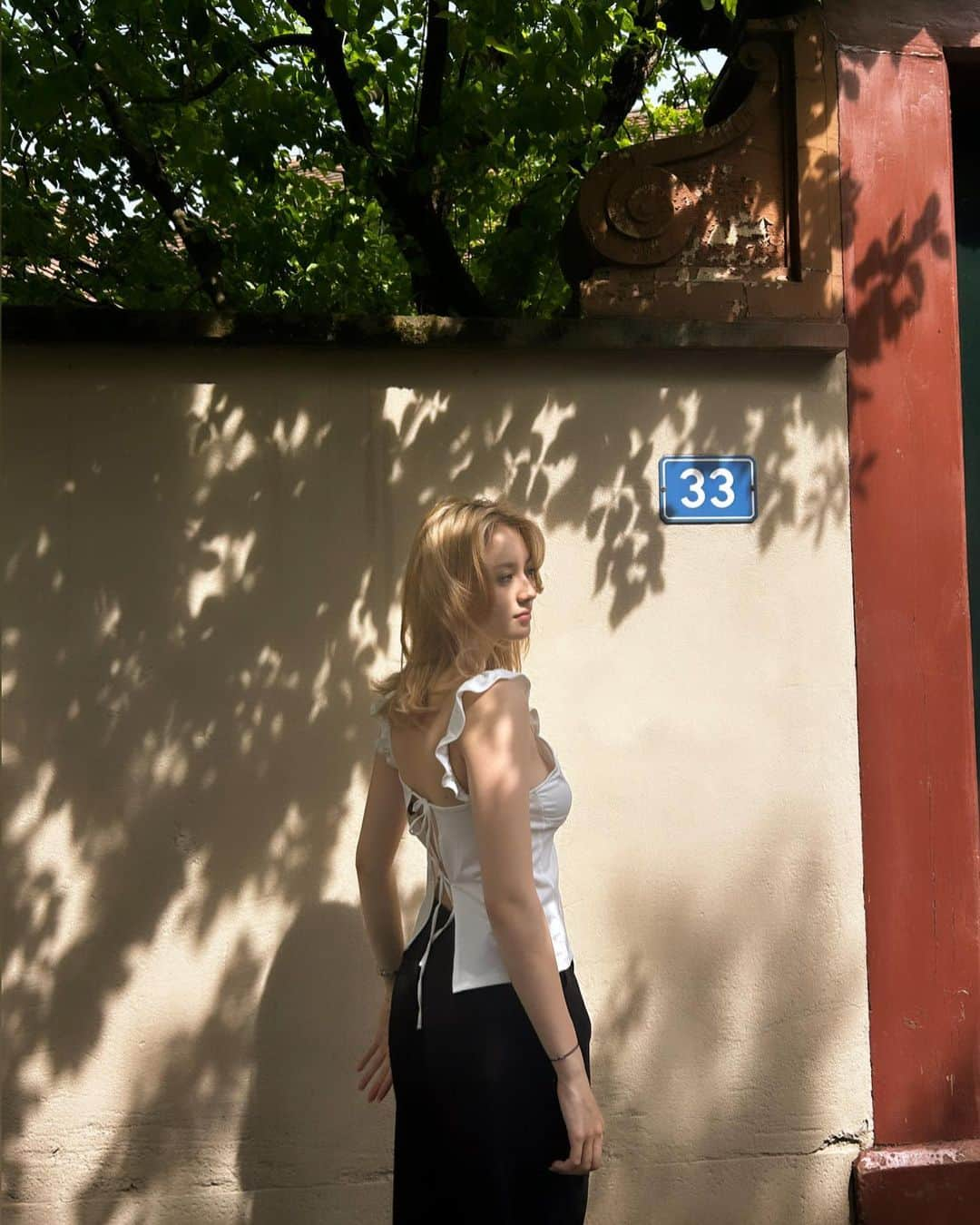 サクラ・キルシュさんのインスタグラム写真 - (サクラ・キルシュInstagram)「sunny day in basel with my new hairrr (I‘m a blondie now)」5月7日 0時12分 - sakura_kirsch