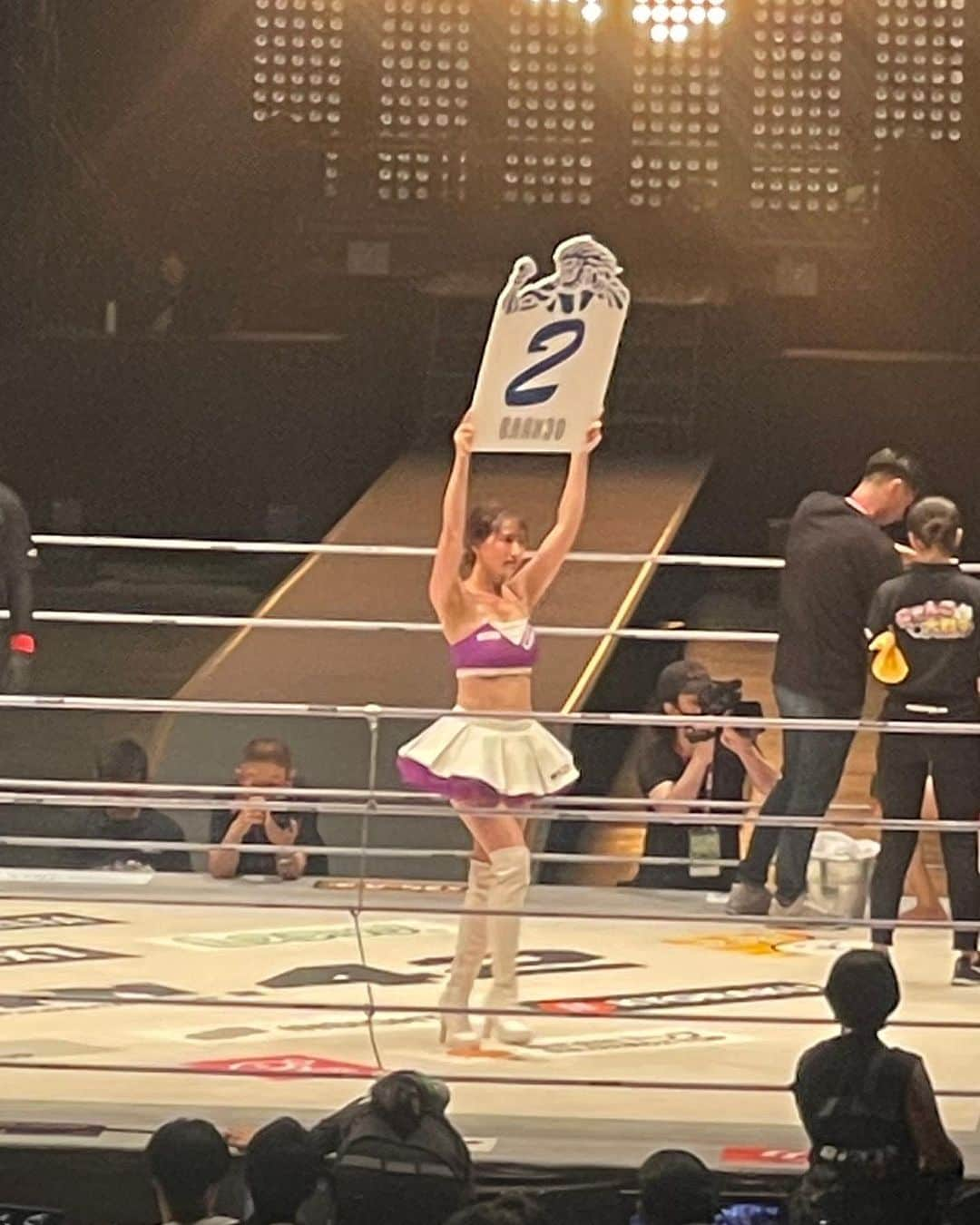 青木まりなさんのインスタグラム写真 - (青木まりなInstagram)「2023/5/6 (sat) RIZIN.42 in 有明アリーナ  会場にお越しくださった皆様、 PPV視聴してくださった皆様、 本当にありがとうございました🙇🏻‍♀️💜  今日もたくさんの感動がありました‼︎ ドラマチックな試合が盛りだくさんで本当最高でした😭🔥 全選手の皆さんに、感謝とリスペクトでいっぱいです‼︎  そして、会場を最高に盛り上げてくださった皆様、 ありがとうございました🥹🔥  　 RIZINに携われてることが 改めて、とても幸せに感じています🥲  RIZINガール2022としての任期は 残りわずかです。。。  最後まで全力で楽しみながら 一緒に盛り上げていきたいです🙌🏻❤️‍🔥 　　  次のRIZINの大会は 6/24 (sat) in 北海道 🛩  メインカードは、 フェザー級タイトルマッチ クレベル・コイケ 選手 🆚 鈴木千裕 選手  そして、本日発表されました ムエタイルールでの 梅野源治 選手 🆚  鈴木宙樹 選手  　 来月も熱い大会になりそうですね🔥 是非みなさん、 北海道で盛り上がりましょう🙌🏻  　　 　　 #RIZIN #RIZIN42 #RIZIN43     . . .  　　  #RIZINガール #RIZINガール2022 #ラウンドガール #ringgirl #キックボクシング #kickboxing #キックボクシング女子 #筋トレ女子 #筋トレ #トレーニング #ダイエット #training #diet #グラビア #グラビアアイドル #グラドル #ビジョビ #bijobi #gravure #guravureidol #偶像 #性感 #清秀 #性感 #美腿 #그라비아　#화보」5月7日 0時55分 - marinadesu0929