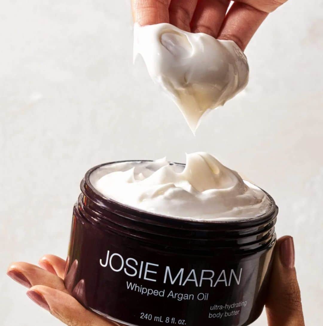 ジョジー・マランのインスタグラム：「Weekend plans? Imagine our oh so delicious scents of our Whipped Body Butters surrounding you. Sounds nice right?」