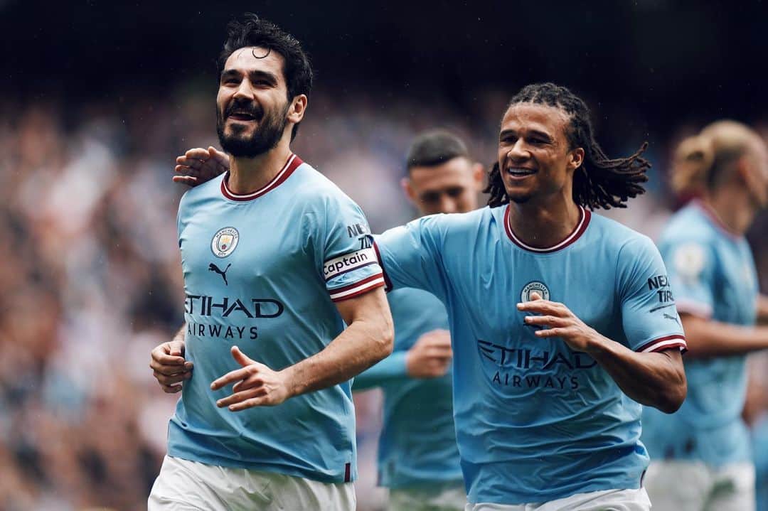 ナタン・アケのインスタグラム：「+3 💙 @mancity」
