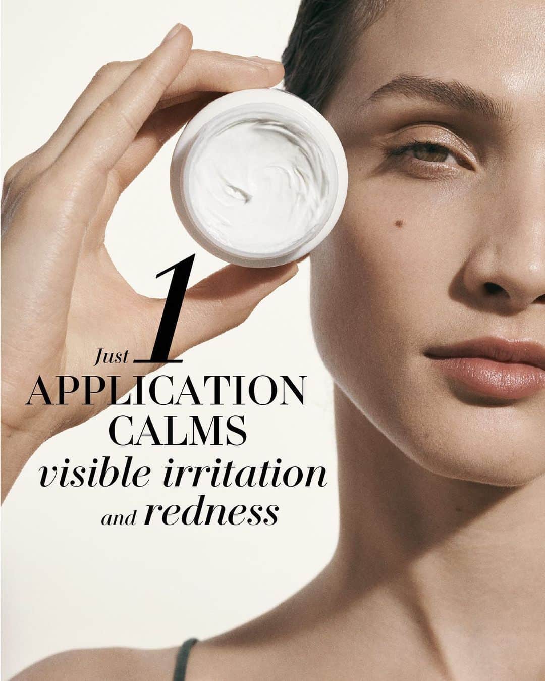 ドゥラメールのインスタグラム：「The power of Crème de la Mer. Fueled by cell-renewing Miracle Broth™, our original icon helps heal dryness and energizes repair to unlock a world of rejuvenation.    #lamer #lamerskincare #cremedelamer」