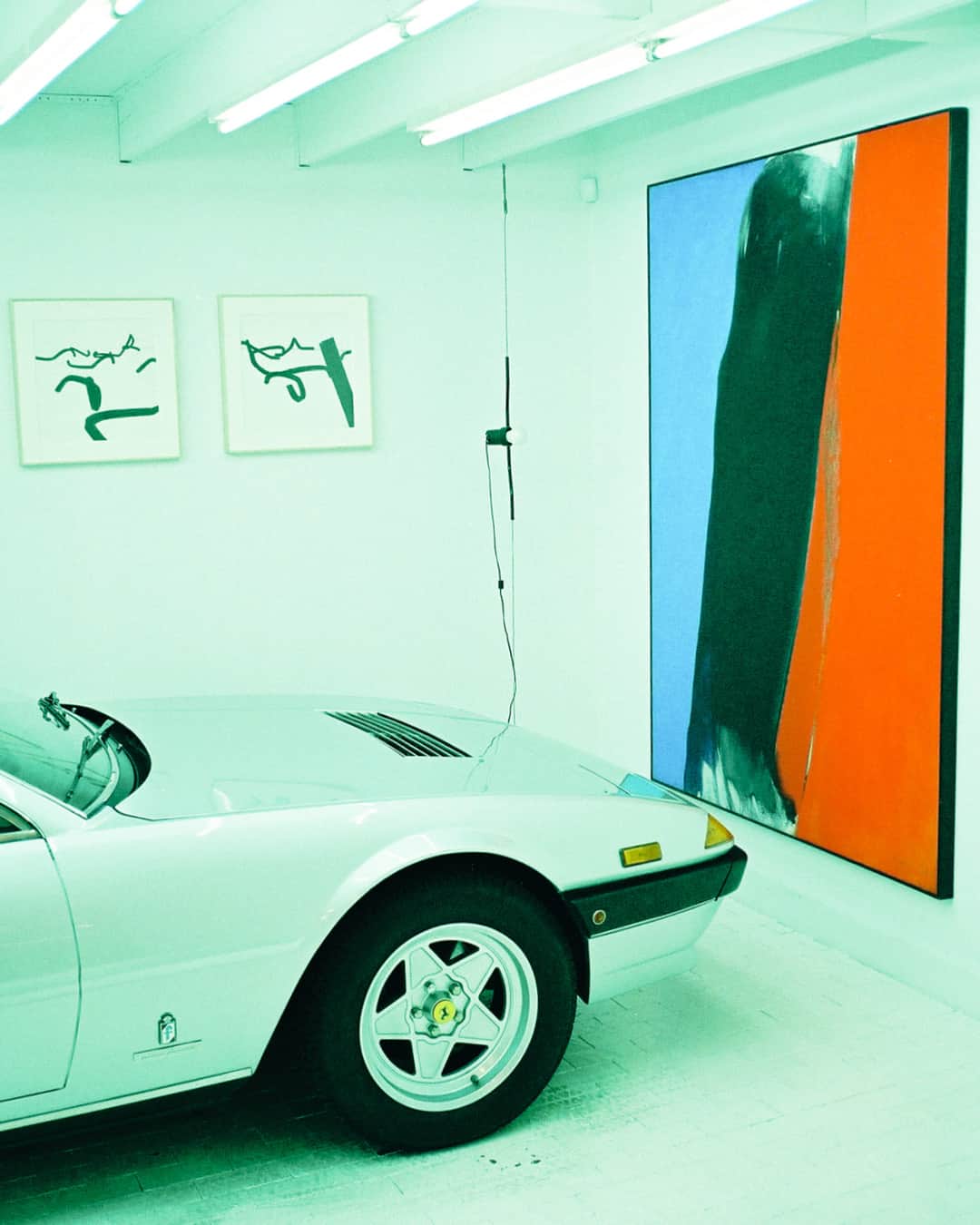 RE/DONEのインスタグラム：「Vintage cars, art, and more at our neighbors in West Hollywood @leadgram」