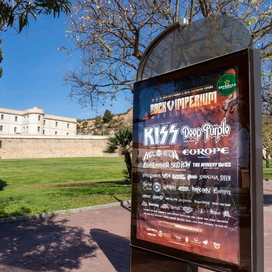 KISSさんのインスタグラム写真 - (KISSInstagram)「#KISS SIGHTING: Street billboards in the historic city of Cartagena, Spain!  We can't wait to headline the @rockimperiumfestival - June 25th - in Cartagena, Spain #EndOfTheRoadTour」5月7日 1時55分 - kissonline