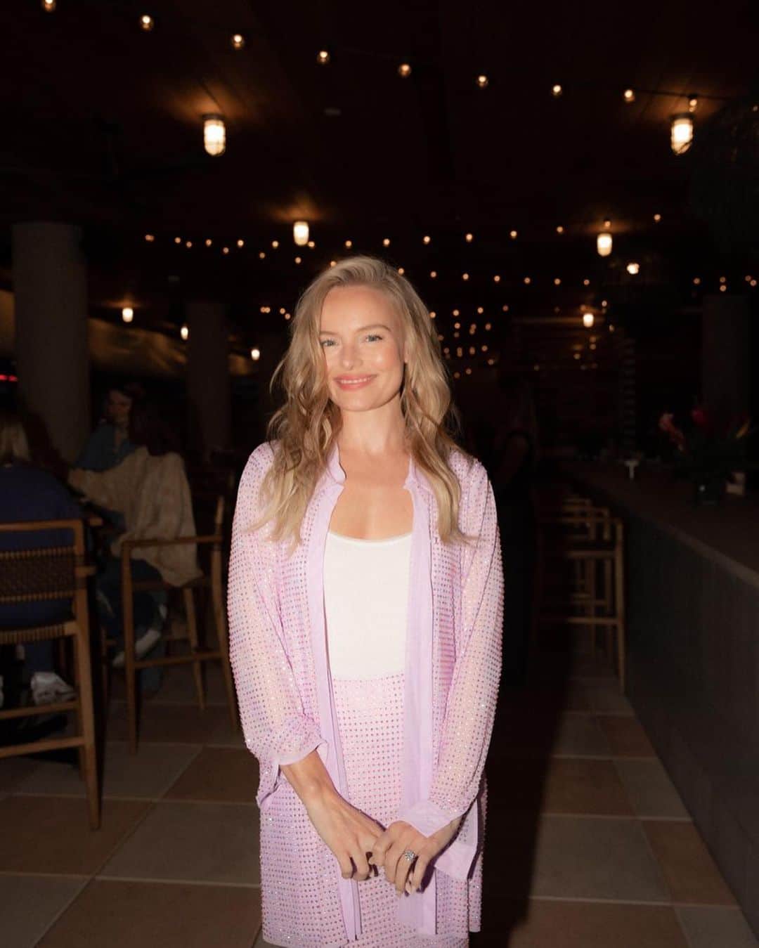 ケイト・ボスワースさんのインスタグラム写真 - (ケイト・ボスワースInstagram)「Celebrating my @roxy collection at The Rockaways 🖤🖤🖤 (avail May 10!) 🏄🏼‍♀️」5月7日 1時57分 - katebosworth