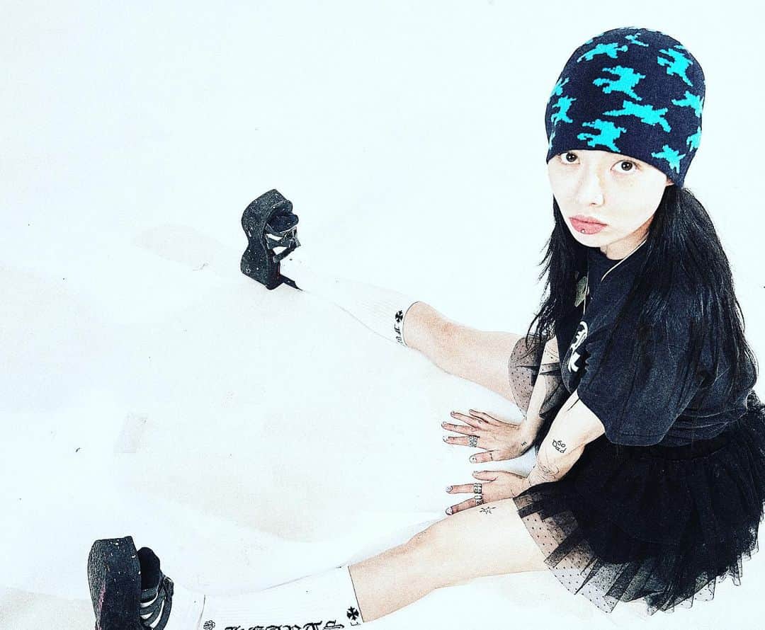 ヒョナ さんのインスタグラム写真 - (ヒョナ Instagram)「🖤🖤🖤🖤」5月7日 2時22分 - hyunah_aa