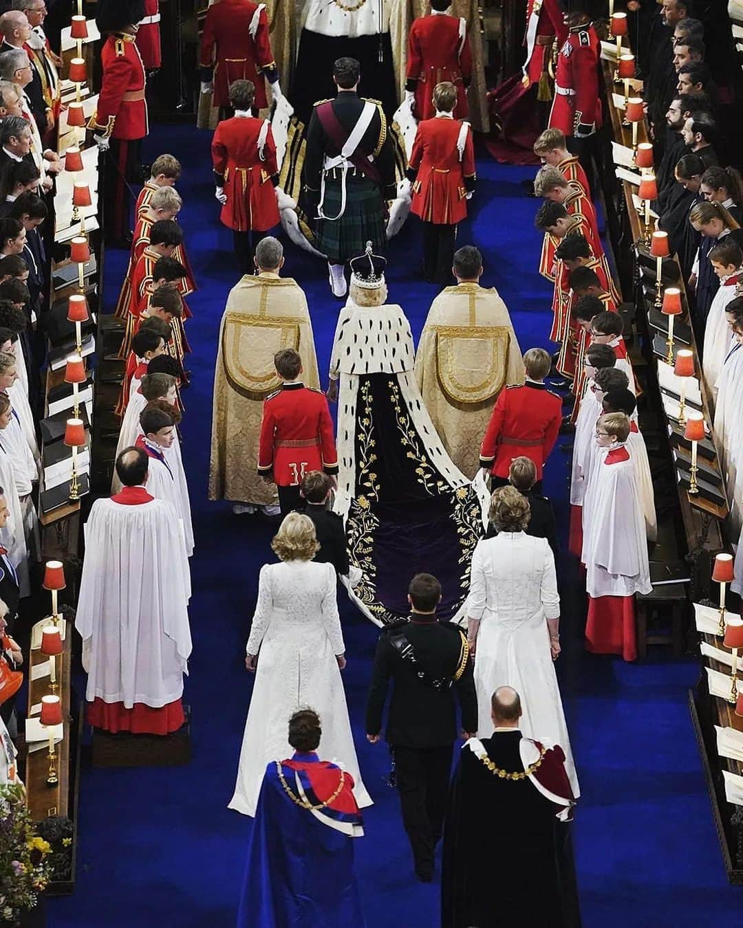 フィリップトレーシーさんのインスタグラム写真 - (フィリップトレーシーInstagram)「To fit Their Majesties The King and Queen for their Coronation at Westminster Abbey was the greatest honour of my career」5月7日 4時01分 - philiptreacy