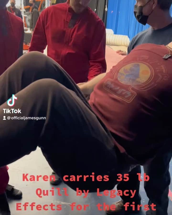 ジェームズ・ガンのインスタグラム：「Our editor @FredRaskin asked us, about two weeks into editing this scene, where the wires were. He didn’t realize this incredible effect by @LegacyEffects wasn’t actually @prattprattpratt. Our special effects & makeup teams put their hearts into this film like everyone else. #GotGVol3」
