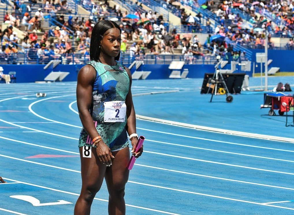 Kristal AWUAHのインスタグラム：「Either you run the day or the day runs you #raceday @adidasatlcitygames  In my element 💫  • • Racing today at the @adidasatlcitygames ! Tune in on YouTube @ 7:56pm   https://www.youtube.com/watch?v=ox1kfmWJnsA」