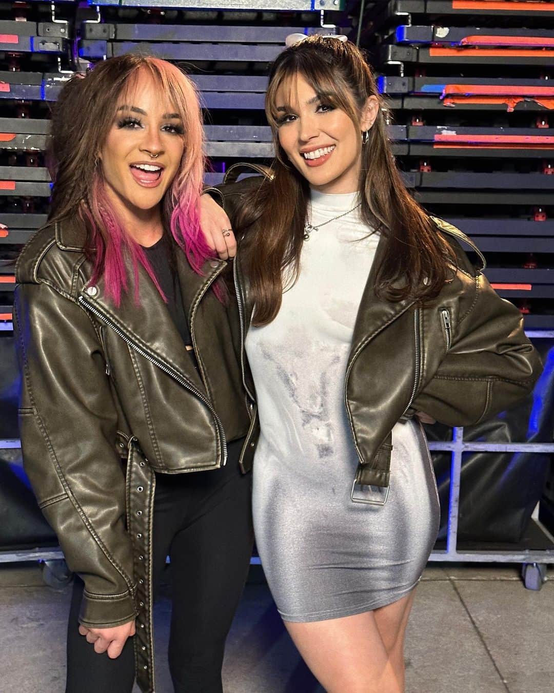 キャシー・ケリーのインスタグラム：「happy birthday to the peanut butter to my jelly, the fenty to my lipgloss, the Kim to my Possible, the tik to my tok, the Jinx to my Vi (before they try to kill each other) hope your year is filled with puppies and cereal and title reigns! LOVE YOU THE MOSTEST」