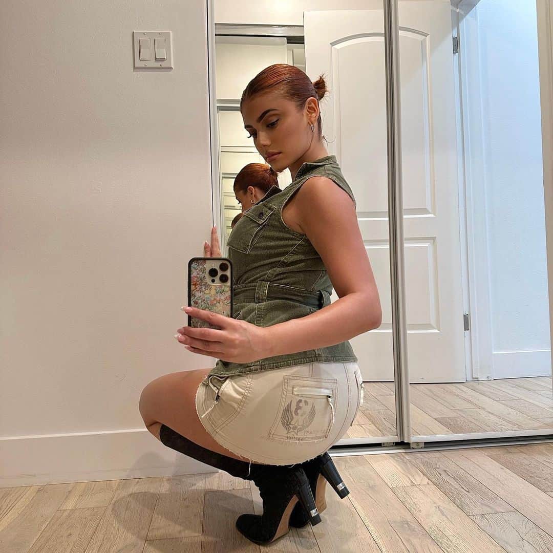 ケルシーのインスタグラム：「🎂」