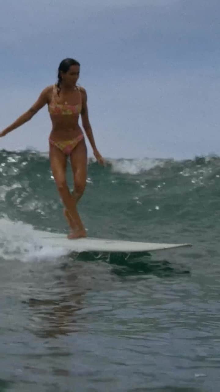 BILLABONG WOMENSのインスタグラム：「Drop a 👙 below if you live #ABikiniKindaLife」
