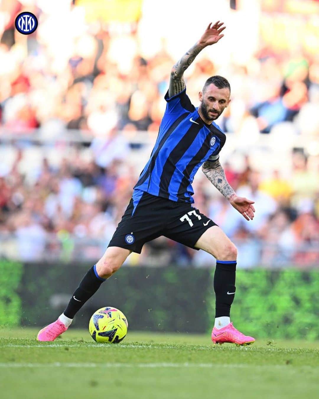 マルセロ・ブロゾビッチのインスタグラム：「🖤💙@inter」