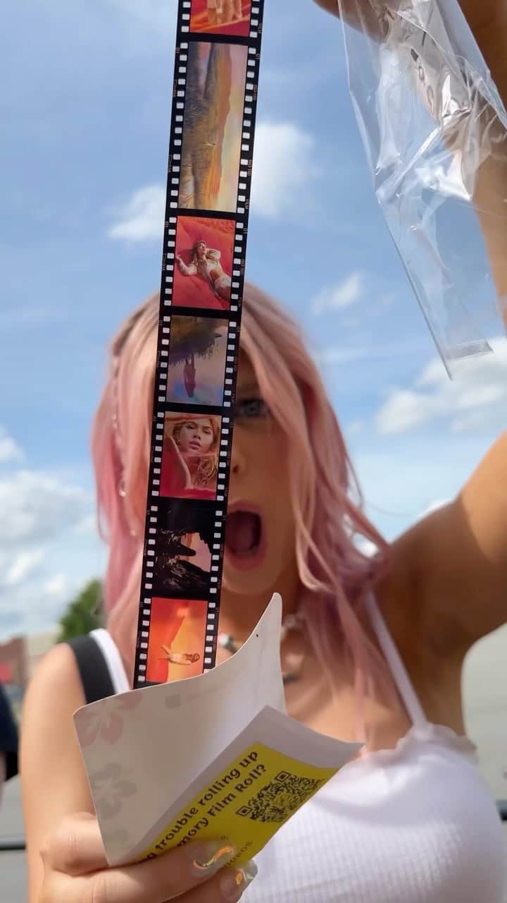 ヘイリー・キヨコのインスタグラム：「More surprises to come, see you in the next city 😉」