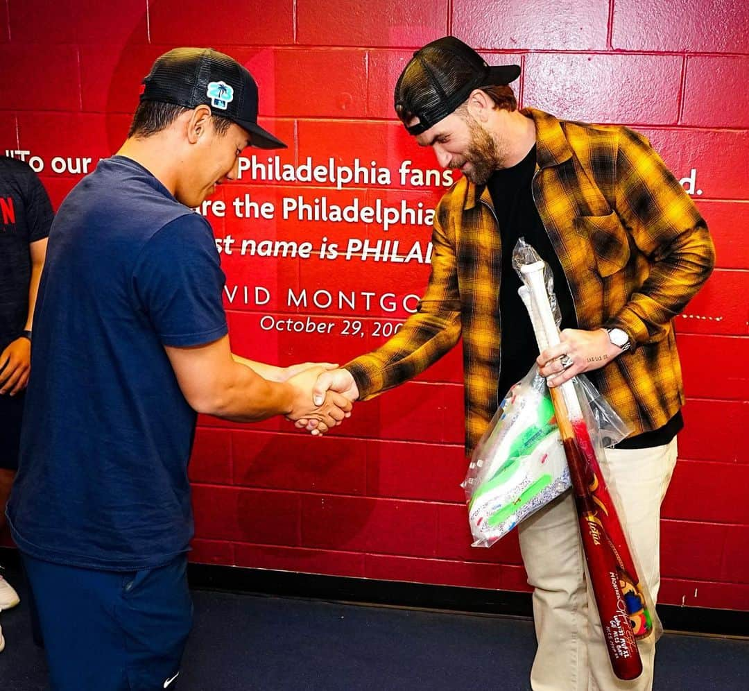 ボストン・レッドソックスさんのインスタグラム写真 - (ボストン・レッドソックスInstagram)「Brotherly Love」5月7日 5時30分 - redsox