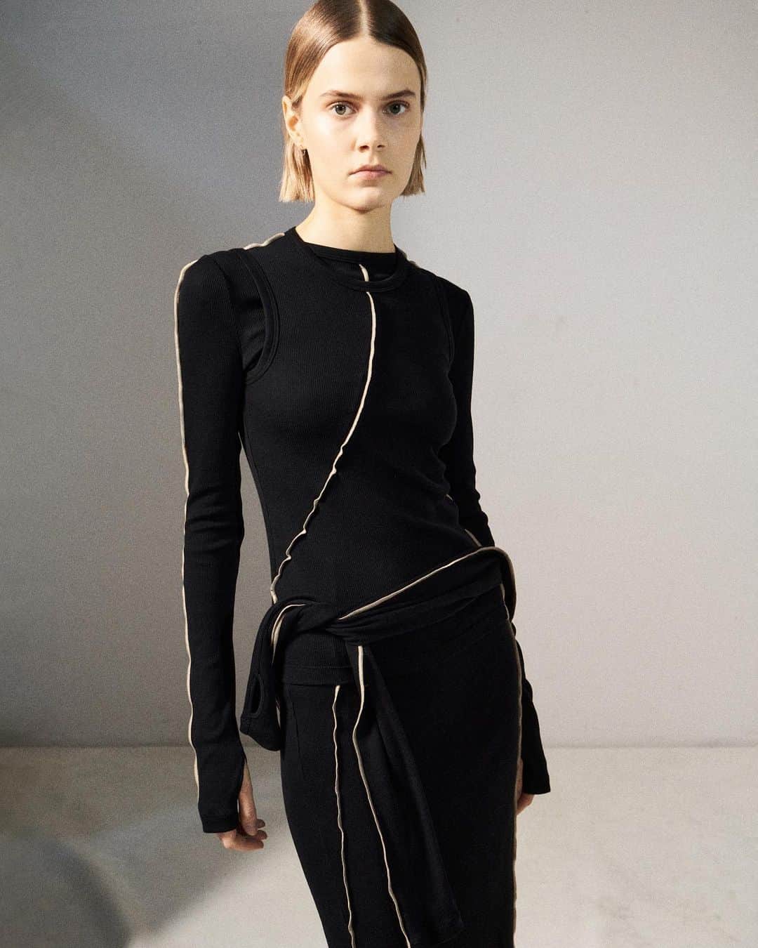 ヘルムート ラングのインスタグラム：「HELMUT LANG PRE-FALL 2023 COLLECTION - New York, N.Y. WWW.HELMUTLANG.COM」