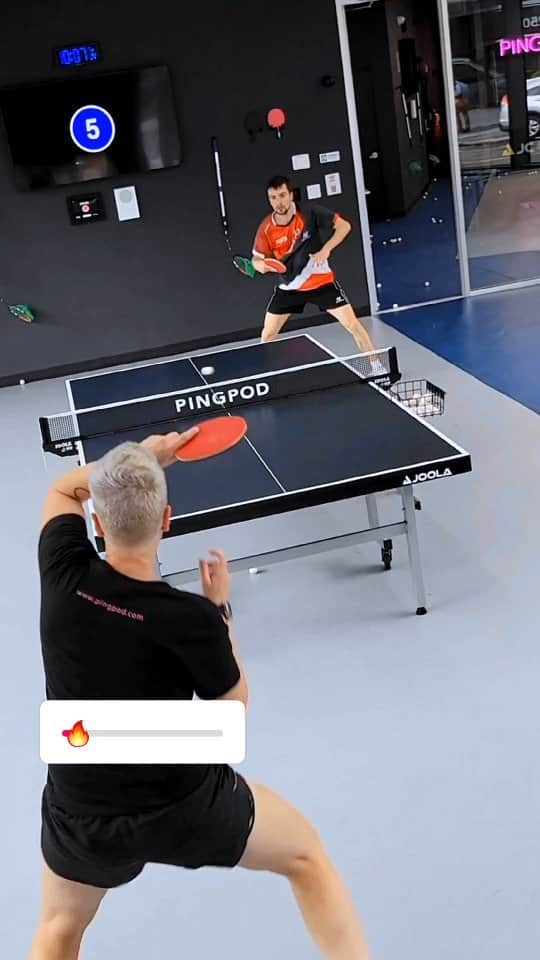 マチルダ・エコームのインスタグラム：「BOOM! 💥 This rally is so good 🔥  Come play like a pro at PingPod! (LINK IN BIO)」