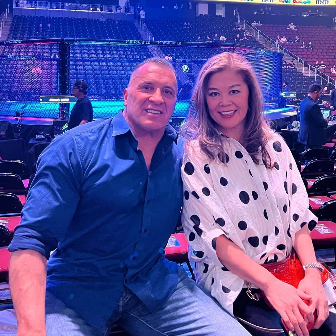 鈴木弘子さんのインスタグラム写真 - (鈴木弘子Instagram)「Not missing a single fight 😉. UFC 288 New Jersey 👊🏻💪🏻 ❤️🙏🏻」5月7日 7時03分 - bettysuzuki79