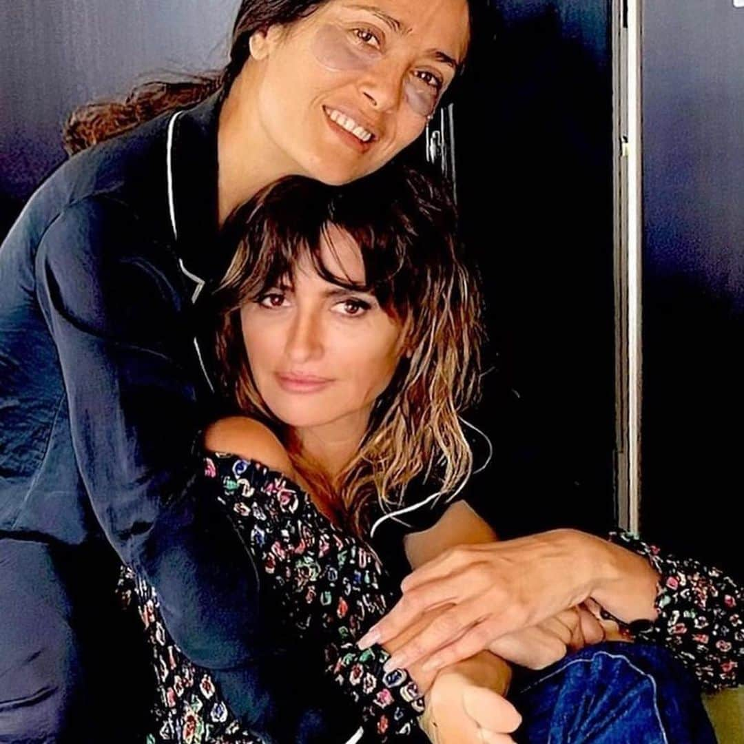 ペネロペ・クルスさんのインスタグラム写真 - (ペネロペ・クルスInstagram)「MET morning with @salmahayek  Ayyyyyy, cuanto la quiero!!!!」5月7日 7時25分 - penelopecruzoficial