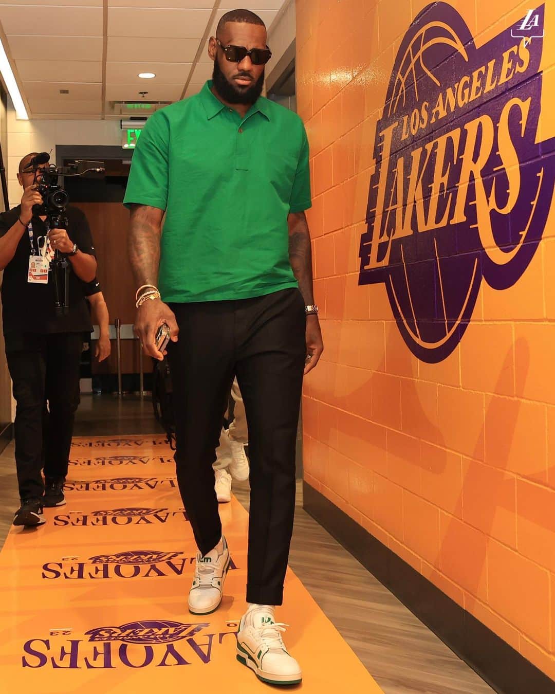 Los Angeles Lakersさんのインスタグラム写真 - (Los Angeles LakersInstagram)「Back in the building」5月7日 7時37分 - lakers