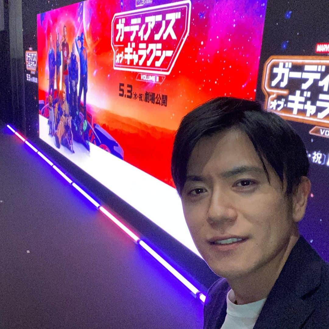 青木源太さんのインスタグラム写真 - (青木源太Instagram)「今日は9日連続で司会をした美醜秘宝館オークションの最終日で、僕の40歳の誕生日。日本一のイベント司会者になることを夢見てフリーになって2年半が経ち、これまで221本のイベント司会をやりました。50歳までにイベント司会を1000本担当することが目標なので、これからも年間約80本ペースでやらなければ…。イベント司会を軸にしながら、レギュラー出演をする「BOATRACEプレミア」などのテレビ、「サンデーコレクション」などのラジオ、タクシー番組「ヘッドライト」、そして様々な配信の収録やロケも頑張ります。40代に突入したので、これまで以上に健康に気をつけます。支えてくれる皆さま、いつもありがとうございます😊  【イベント司会のお仕事その199〜221】 199 Qoo10様 200 東放学園様 201・202映画「イカロス 片羽の街」 203 コカコーラ様 204 映画「推しが武道館いってくれたら死ぬ」 205映画「おとななじみ」 206映画「ガーディアンズ・オブ・ギャラクシー」 207 岡崎市歴史トークショー 208〜216 美醜秘宝館オークション 217映画「リトルマーメイド」 218映画「なのに、千輝くんが甘すぎる。」 219ドラマ「明日、私は誰かのカノジョ」 220・221 ゴリラクリニック美容セミナー  #日本一のイベント司会者への道」5月7日 18時34分 - aoki.genta