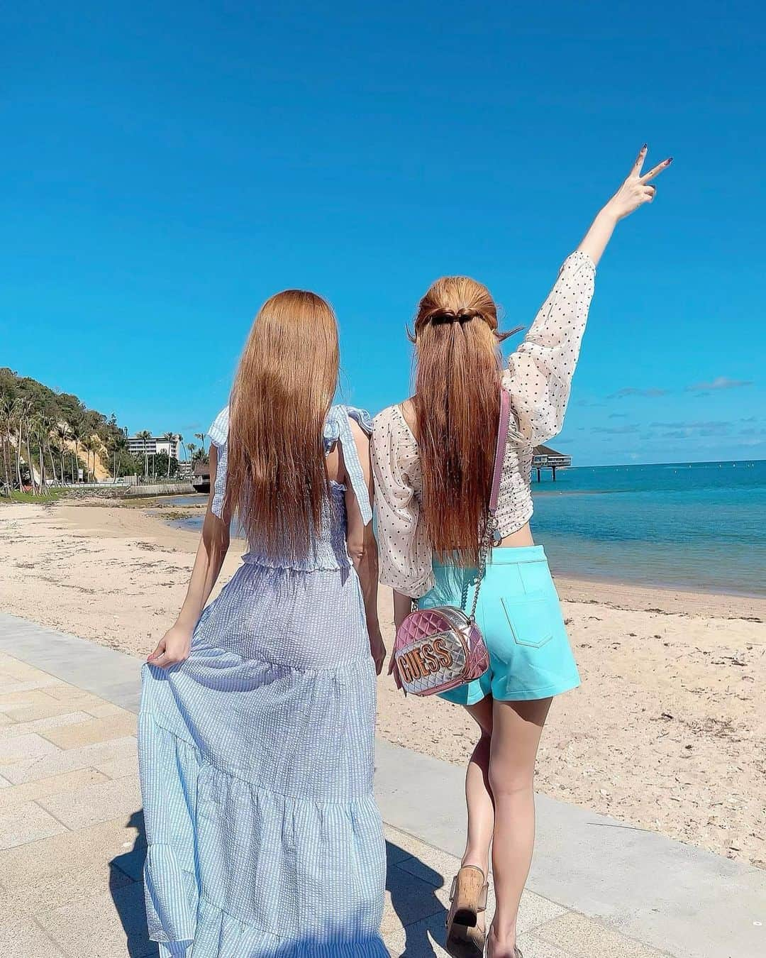 美咲ゆいさんのインスタグラム写真 - (美咲ゆいInstagram)「超晴れてよかったね⛱🤍🫧  #ニューカレドニア  #newcaledonia 🇳🇨 #天国に一番近い島  #ヌメア  #フランス  #フランスの海外領土」5月7日 18時35分 - yui.m17