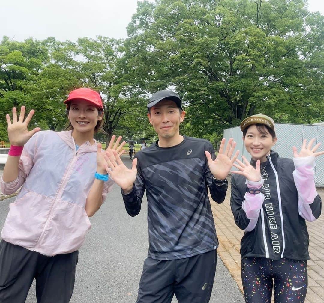 西谷綾子のインスタグラム：「🌳🏃‍♀️ GW後半 @gambaleyusuke 20kmイベントは 5/3(水)と5/7(日)でしたぁ🥰💞 気付いたらGW20km走 4回してましたぁ🤭 代々木公園17周と400m🏃‍♀️ 周回を聞くと‥ながーーく感じるけど 給水休憩のたびにみんなで励ましあったり 走りながらお喋りしてたら あっという間に！！ 5周していた日もあったしね🫣😂  みんなの頑張る姿を見ていたら 私も目標に向かって強い気持ちで突き進んでいこー！！と 思える❤️‍🔥❤️‍🔥 ありがとう〜🥹  次は少し間が空き 6/3(土)キロ6分半を担当します🥰 それ以降のスケジュールはまた決まり次第 アップしまーーす💞  楽しかったGW🎏沢山の方達に感謝！！ 明日からまた気合いを入れて がんばります💪☺️」