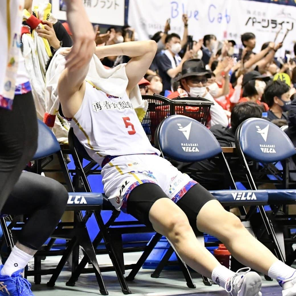 熊本ヴォルターズさんのインスタグラム写真 - (熊本ヴォルターズInstagram)「2023/5/6② 日本生命 B2 PLAYOFFS QUARTERFINALS 2022-23 GAME2 #熊本ヴォルターズ vs #長崎ヴェルカ  #bleague #Bリーグ #バスケットボール  #NEXTSTAGE #TheSpecialOne #熊本　#kumamoto #スポーツ観戦 #プロバスケットボール #プロスポーツ #スポーツ選手」5月7日 17時15分 - volters_official