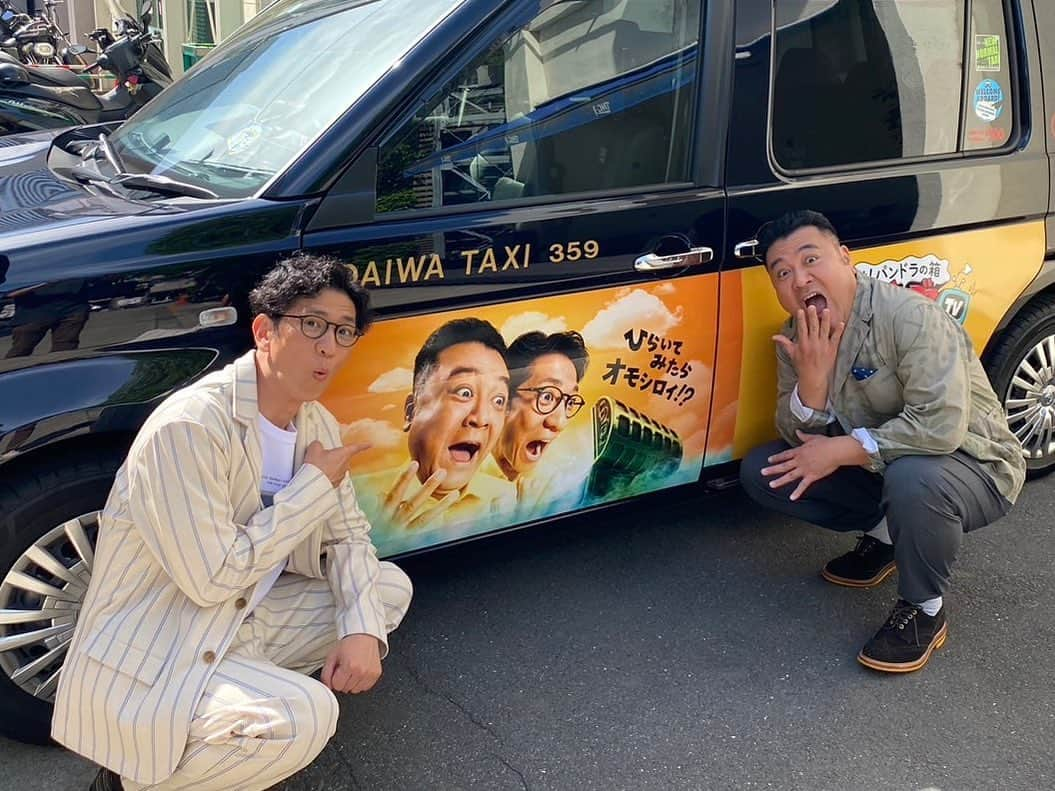 柴田英嗣さんのインスタグラム写真 - (柴田英嗣Instagram)「アンタッチャブルタクシーに乗ろう  #都内にたった一台だけ #アプリで呼べる #期間限定につき #5月7日までなので #終了しましただってバカヤロー！！」5月7日 17時29分 - shibata_untouchable