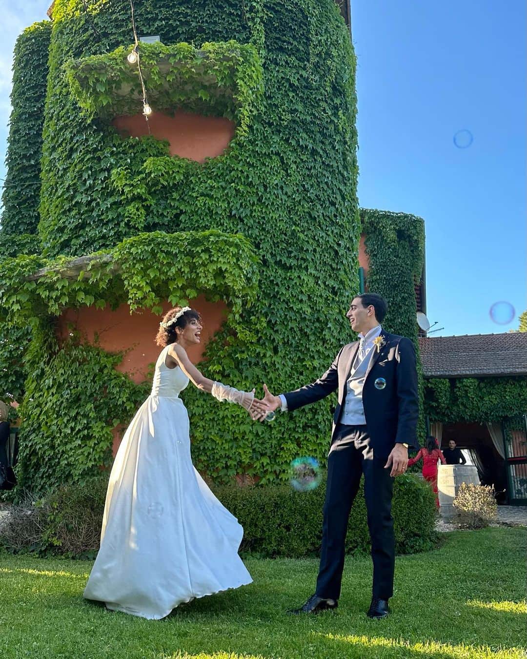 マリア・ベネディクタ・チグボルさんのインスタグラム写真 - (マリア・ベネディクタ・チグボルInstagram)「Wedding time 🌼 Lisi&Martino」5月7日 17時42分 - benedictachigbolu
