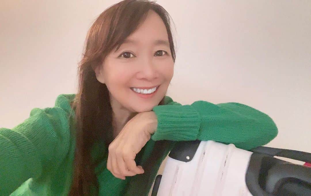 アグネス・チャンのインスタグラム：「Packed and ready to go to California tomorrow. Everything is in the trunk. Presents for my sons, daughter-in-law, grand daughter etc, my things and lots and lots of love.」