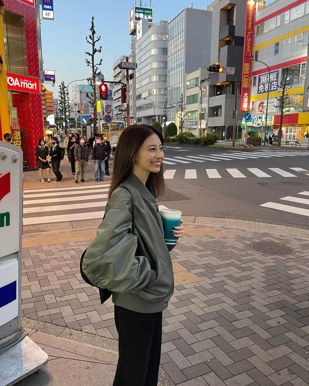 貴田理沙さんのインスタグラム写真 - (貴田理沙Instagram)「コナンもう一回見たい GWなんにもしなかったけど楽しかったな~🫂🩵」5月7日 17時56分 - _l2i5q