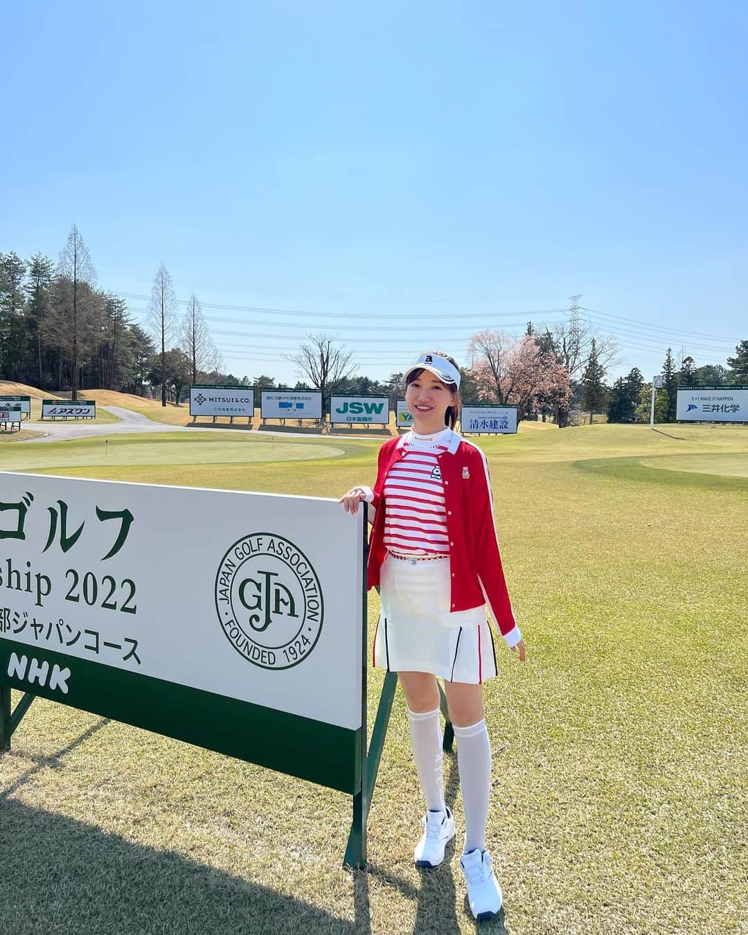 森川侑美のインスタグラム：「現在放送中の真弓＆勝成のエキスパートゴルフ⛳️ 5月のゲストは福留孝介さん、 新田紗弓プロをお招きしてお送りしております☀️  桜が満開の時期の収録だったので 更に華やかなラウンド模様の5月放送です🌸✨ 個人的には2回目の収録で、 初回よりは落ち着いてアシスタント出来ました🫨💦  是非また感想もお待ちしております💬☺️⛳️  #サンテレビ #真弓勝成のエキスパートゴルフ  #毎週木曜23時〜 #再放送日曜6時〜」