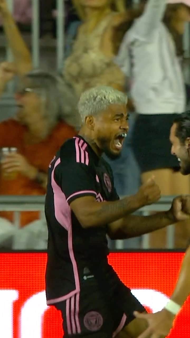 Major League Soccerのインスタグラム：「It was written in the stars for @josefmartinez17 to score against Atlanta. 👀」