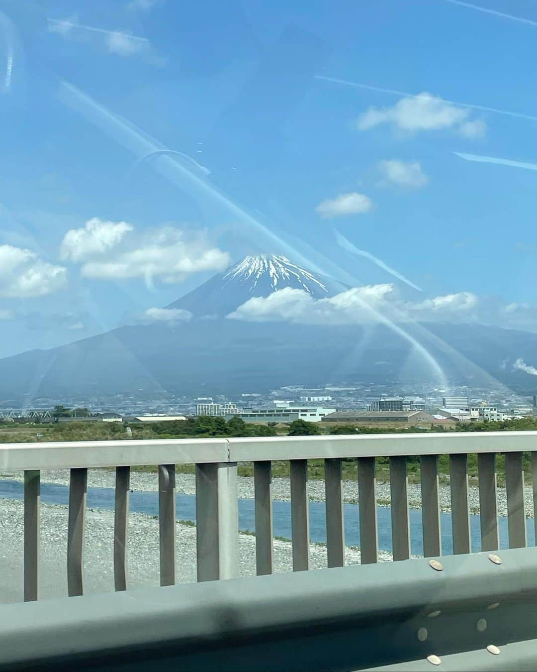 石井元気さんのインスタグラム写真 - (石井元気Instagram)「色んな表情の富士山。  今日は雨です。  #富士山 #今日は雨 #マセキ芸能社 #あきげん #石井元気」5月7日 10時18分 - genkiishii1226