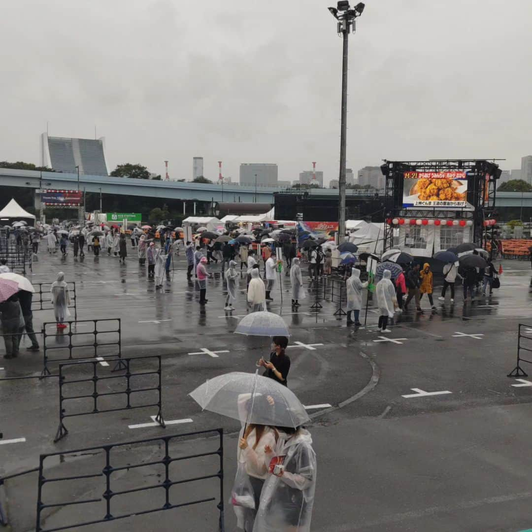 肉フェスのインスタグラム：「肉フェス2023 The カーニバルTOKYO 最終章  今日元気に開催中！ 最終日の本日は19時まで！  ▼肉フェス公式HP https://www.nikufes.jp/2023/  #肉フェス　#肉 #ゴールデンウィーク　#GW #お台場　#台場 #ミートフィスティバル #イベント #食フェス #肉フェスくーちゃん #VIP　#アイドル　#DJ #パフォーマー」