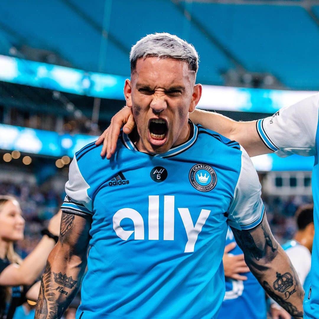 Major League Soccerのインスタグラム：「First half brace for @enzocopetti1. 😤」