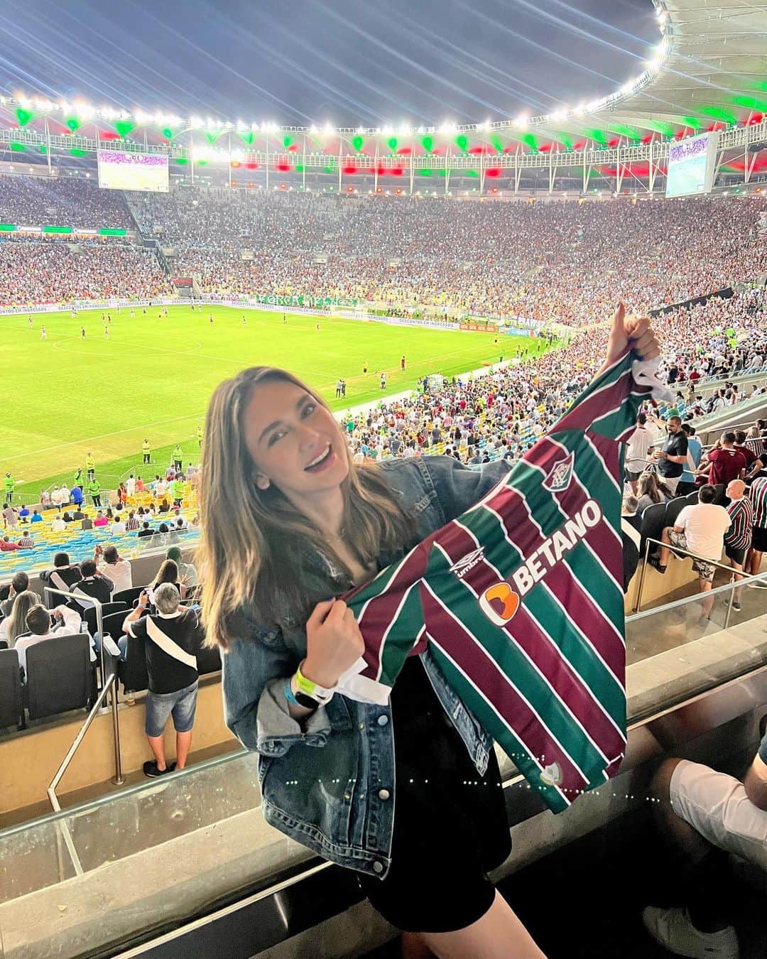 ルナ・マヤのインスタグラム：「Tegangggg 😮‍💨⚽️」