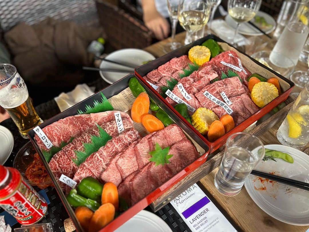 中川愛海さんのインスタグラム写真 - (中川愛海Instagram)「GWは美央ママとBBQ！ 昨年は柳家→関西ツアーしたねと懐かしく話しながら全く同じメンバーで過ごしてました😊楽しい今年初のBBQができよかった‼️ くるりのBBQ今がまさによいシーズンだなと自分でも思った💕コロナ禍大変な時に改装してよかったなと😊 ぜひBBQ🍖よろしくお願いします🥺 BBQは知り合いのみ限定なので😊ご予約は私DMまで😊 @ami_nakagawa_  @ami_nakagawa_amyuran  #中川愛海 #一日一回カンパイ #昼飲み最高 #朝活女子部 #朝活からの肉活」5月7日 11時40分 - ami_nakagawa_